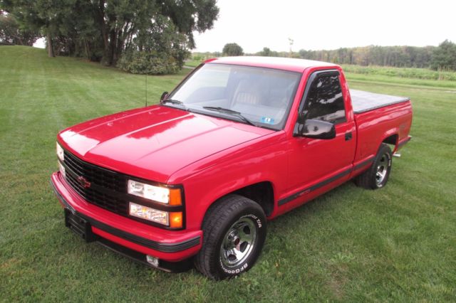 1992 RED Chevrolet C/K Pickup 1500 Standard Cab Pickup