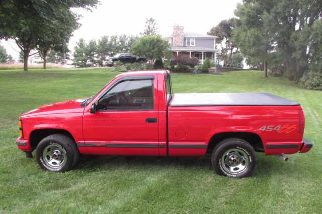 1992 RED Chevrolet C/K Pickup 1500 Standard Cab Pickup
