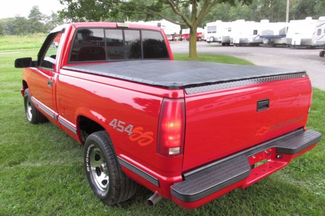 1992 RED Chevrolet C/K Pickup 1500 Standard Cab Pickup