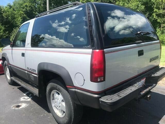 1992 Silver Chevrolet Blazer SUV