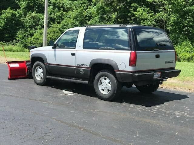 1992 Silver Chevrolet Blazer SUV