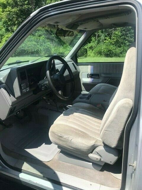 1992 Silver Chevrolet Blazer SUV