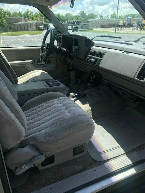 1992 Silver Chevrolet Blazer SUV