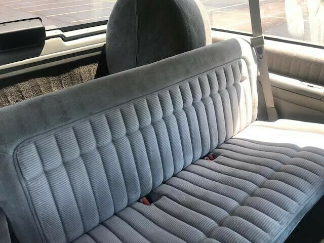 1992 Silver Chevrolet Blazer SUV