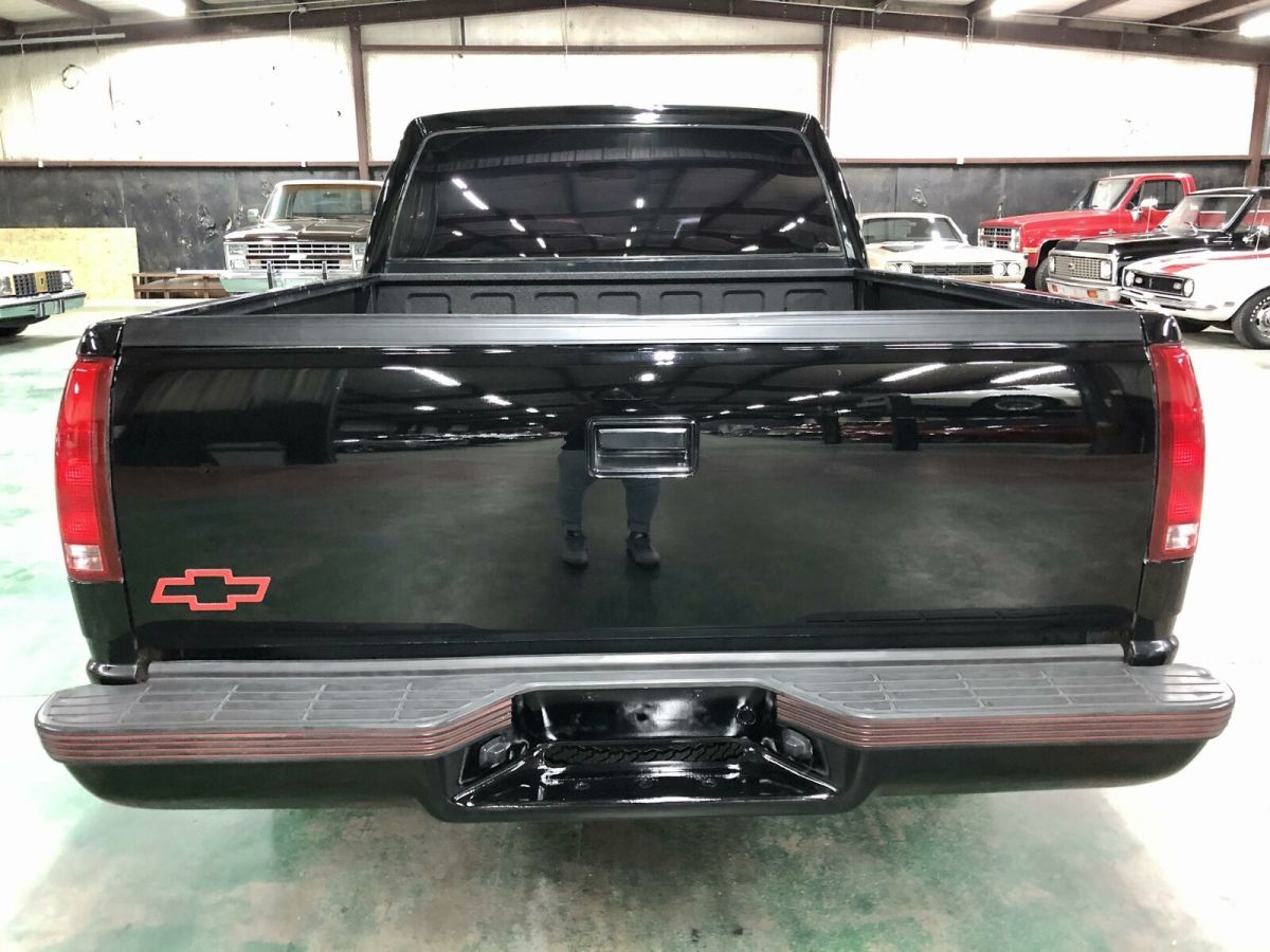 1992 Black Chevrolet C/K Pickup 1500 --