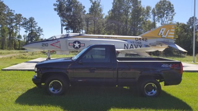 1992 Black Chevrolet C/K Pickup 1500 Standard Cab Pickup