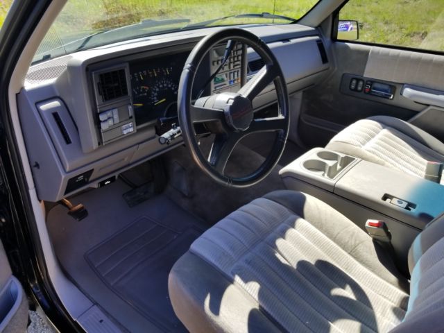 1992 Black Chevrolet C/K Pickup 1500 Standard Cab Pickup