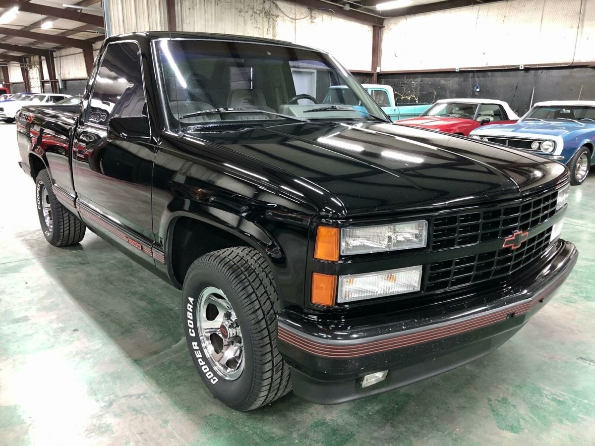 1992 Black Chevrolet C/K Pickup 1500 --