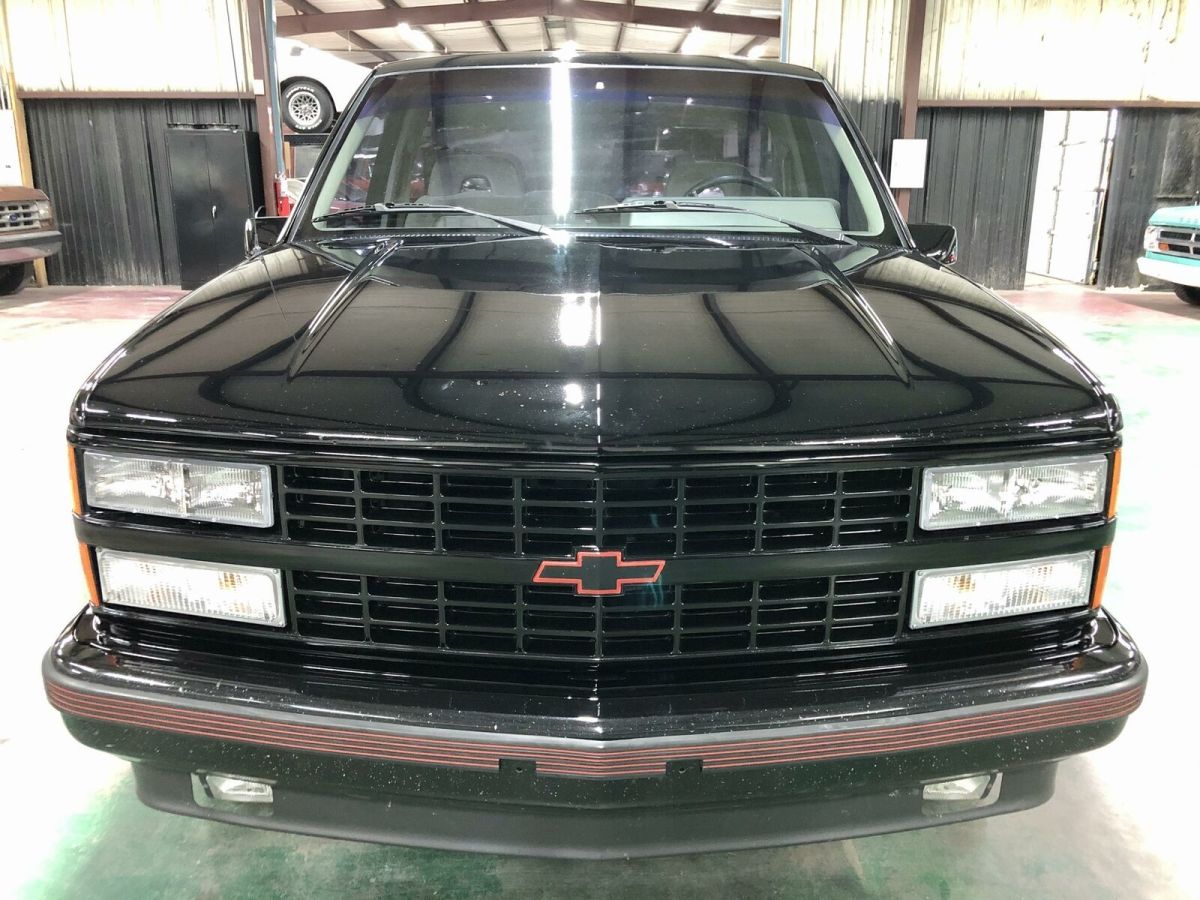 1992 Black Chevrolet C/K Pickup 1500 --