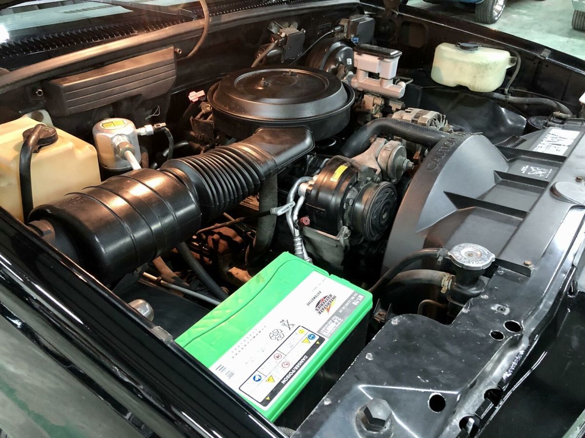 1992 Black Chevrolet C/K Pickup 1500 --