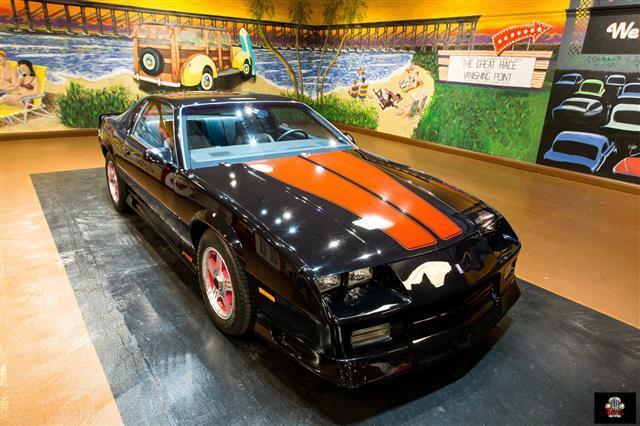 1992 Black Chevrolet Camaro --