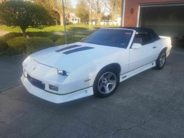 1992 White Chevrolet Camaro Convertible