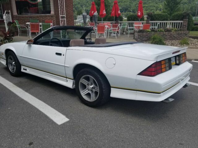 1992 White Chevrolet Camaro Convertible