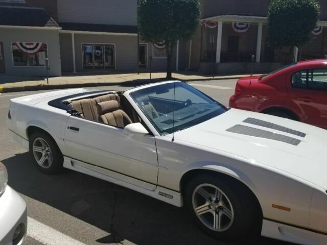 1992 White Chevrolet Camaro Convertible