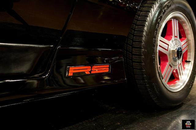 1992 Black Chevrolet Camaro --