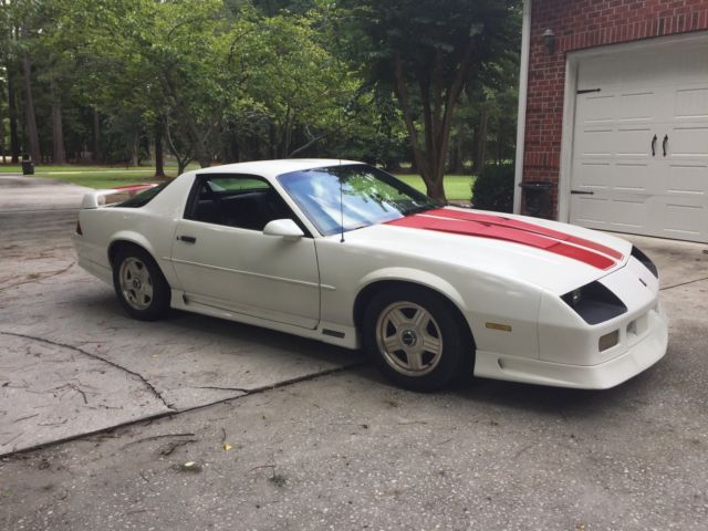 1992 White Chevrolet Camaro Coupe