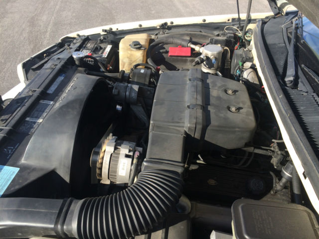 1992 White Chevrolet Capriceold Sedan