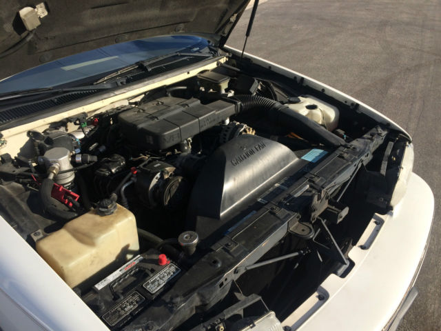 1992 White Chevrolet Capriceold Sedan