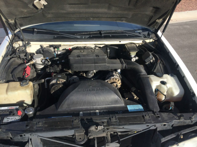 1992 White Chevrolet Capriceold Sedan