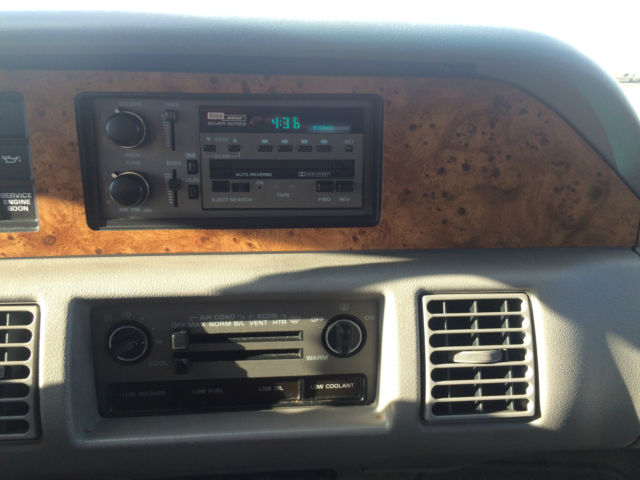 1992 White Chevrolet Capriceold Sedan