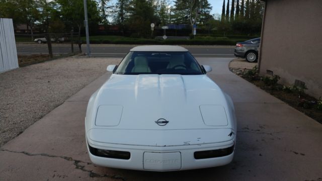 1992 White Chevrolet Corvette Convertible