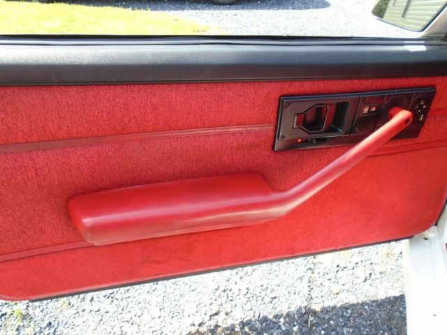 1992 White Chevrolet Camaro Convertible