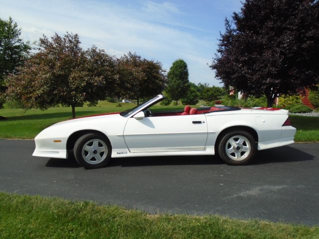 1992 White Chevrolet Camaro Convertible