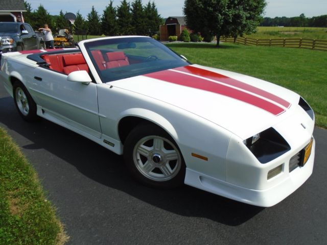 1992 White Chevrolet Camaro Convertible
