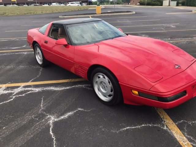 1992 Red Chevrolet Corvette Hatchback