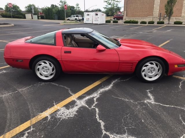 1992 Red Chevrolet Corvette Hatchback
