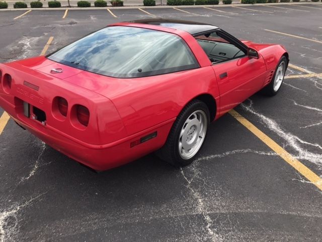 1992 Red Chevrolet Corvette Hatchback