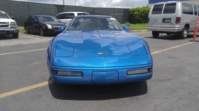 1992 White Chevrolet Corvette Hatchback