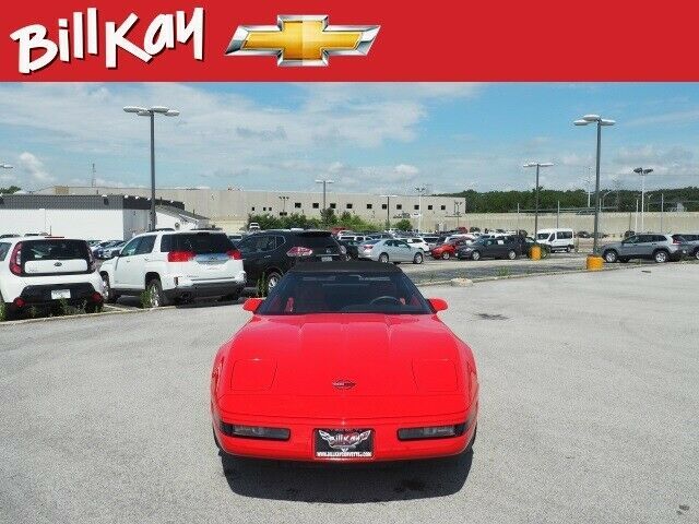 1992 Red Chevrolet Corvette 2dr Convertible