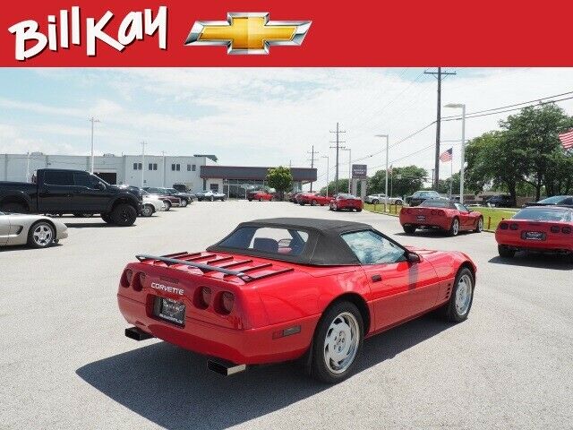 1992 Red Chevrolet Corvette 2dr Convertible