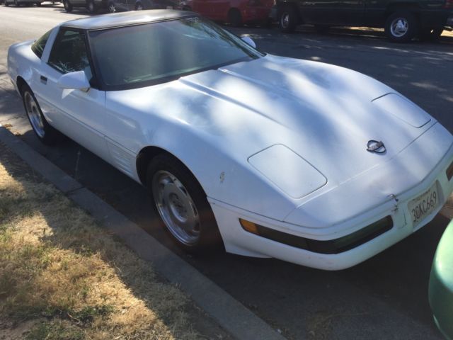 1992 White Chevrolet Corvette Coupe