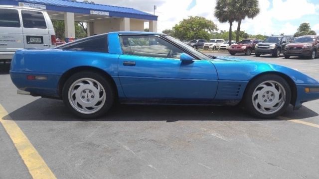 1992 White Chevrolet Corvette Hatchback