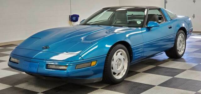 1992 Blue Chevrolet Corvette Hatchback