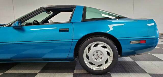 1992 Blue Chevrolet Corvette Hatchback