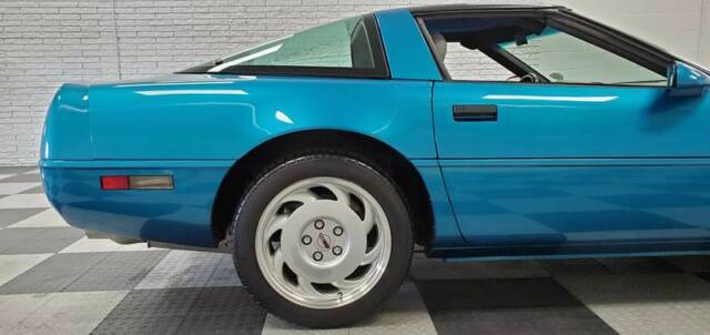 1992 Blue Chevrolet Corvette Hatchback