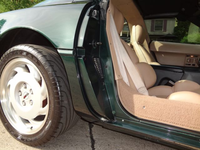 1992 Polo Green Metallic Chevrolet Corvette Coupe/Targa