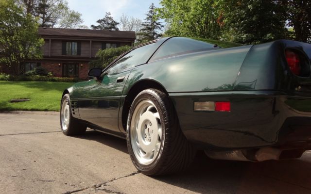 1992 Polo Green Metallic Chevrolet Corvette Coupe/Targa