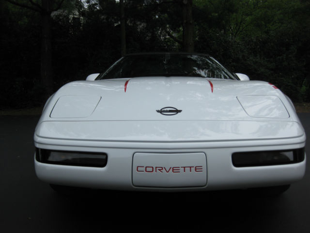 1992 White Chevrolet Corvette Convertible