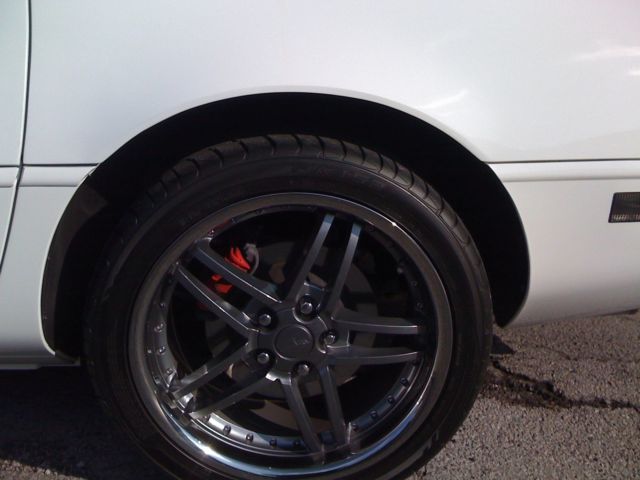 1992 White Chevrolet Corvette Convertible