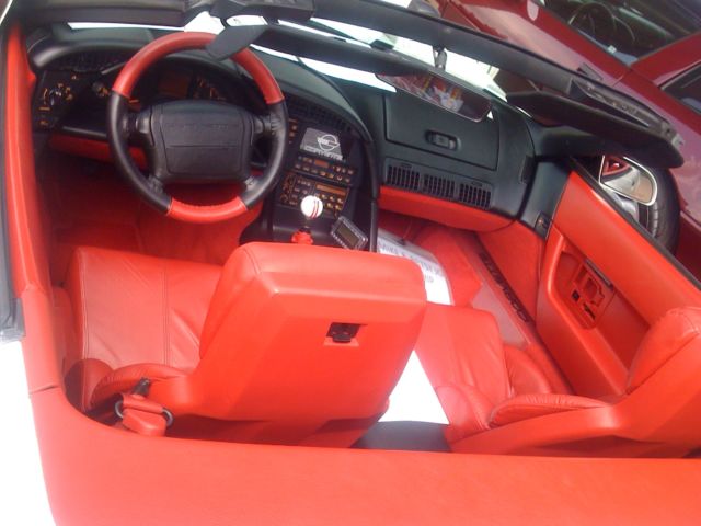 1992 White Chevrolet Corvette Convertible