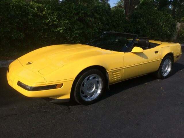 1992 Yellow Chevrolet Corvette Convertible