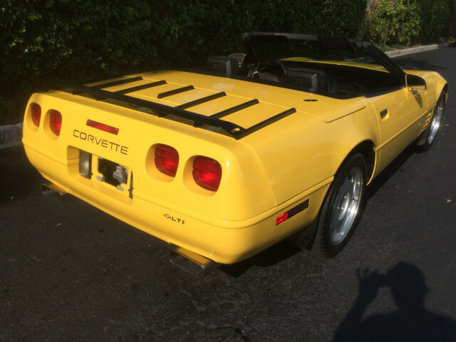 1992 Yellow Chevrolet Corvette Convertible