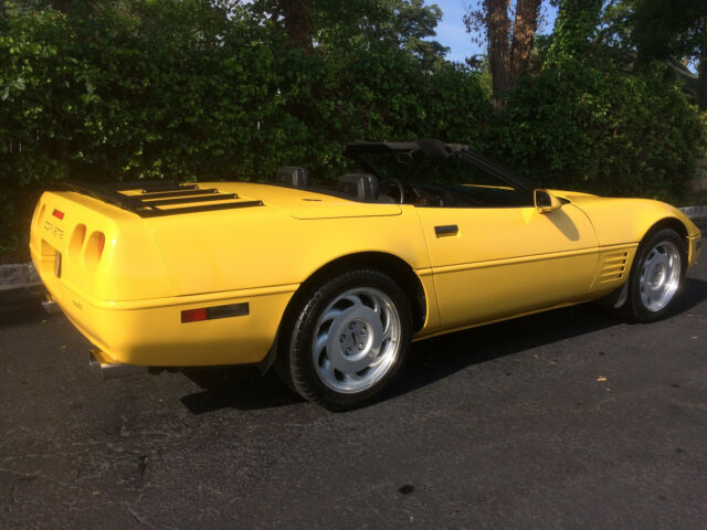 1992 Yellow Chevrolet Corvette Convertible