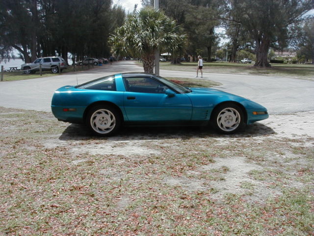 1992 BRIGHT AQUA METALIC Chevrolet Corvette Hatchback