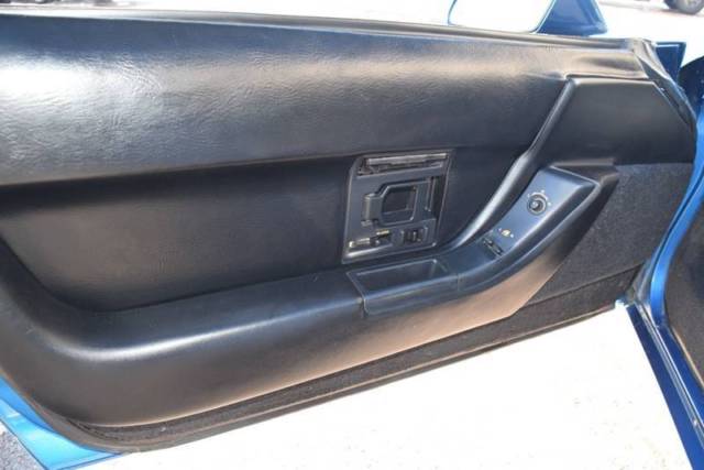 1992 Blue Chevrolet Corvette Hatchback