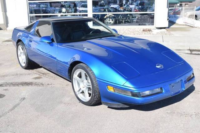 1992 Blue Chevrolet Corvette Hatchback